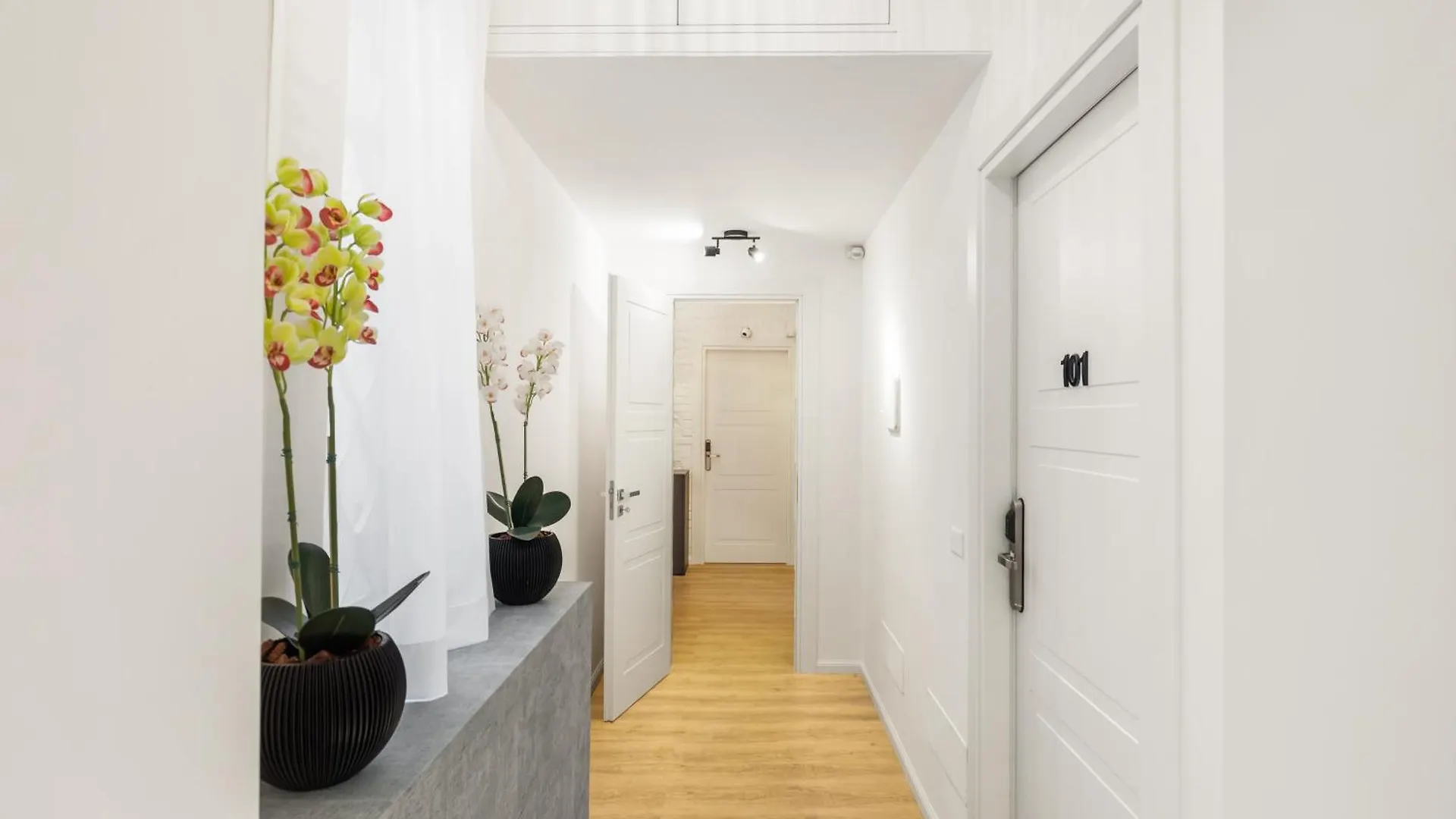 Adelante Rooms Piazza Bologna Řím Bed & Breakfast